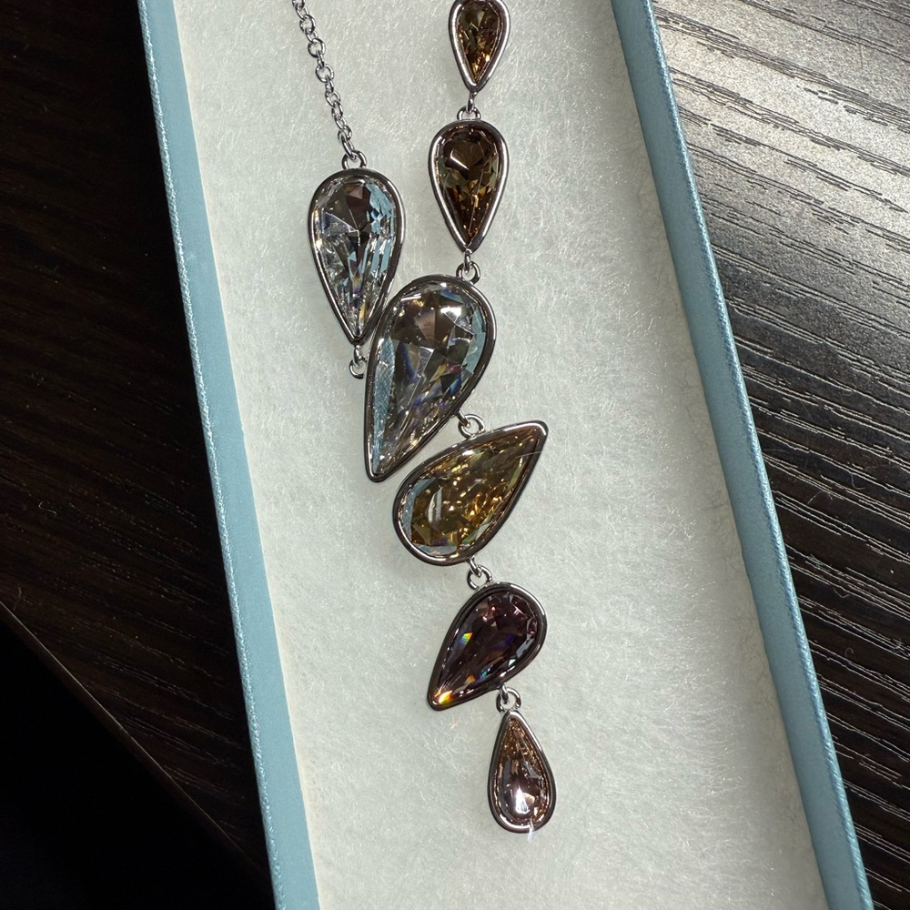 Authentic Touchstone Crystal by Swarovski
Sands of Time Necklace 1458N